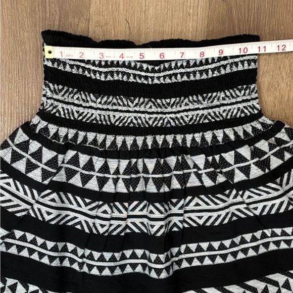 NWOT Blue Rain Black and White Patterned Mini Skirt, Size Small - Picture 8 of 8